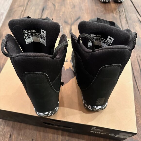Burton Grom BOA Junior Snowboard Boots - Picture 4 of 11